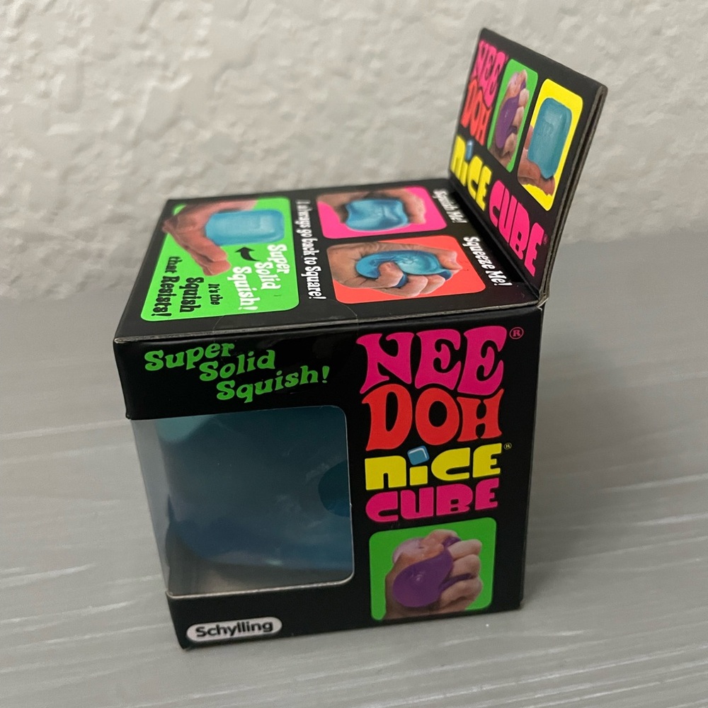 NeeDoh Nice Cube Super Solid Squish - Blue NWT Brand New - Picture 3 of 4